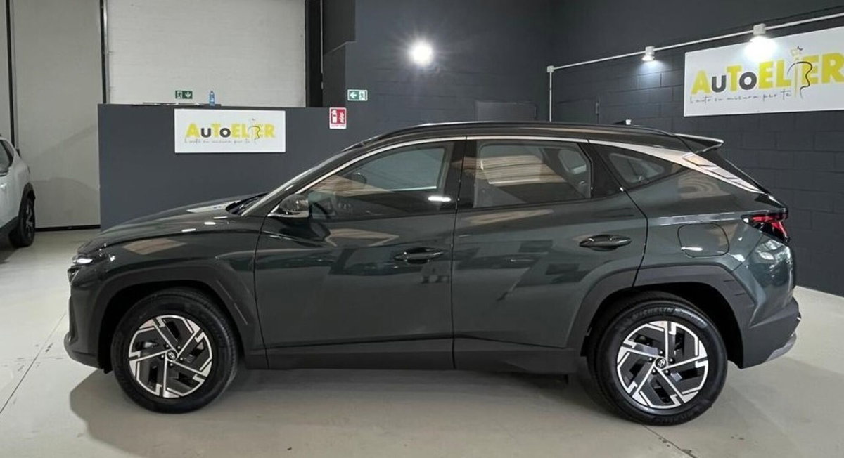 Hyundai Tucson 1.6 crdi 48V Xtech 2wd imt (4)