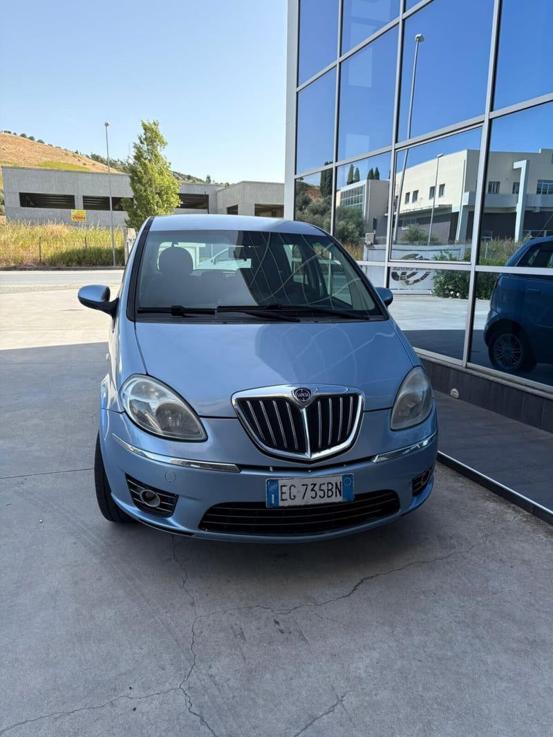 Lancia Musa 1.3 Mjt 95 CV DFN Gold
