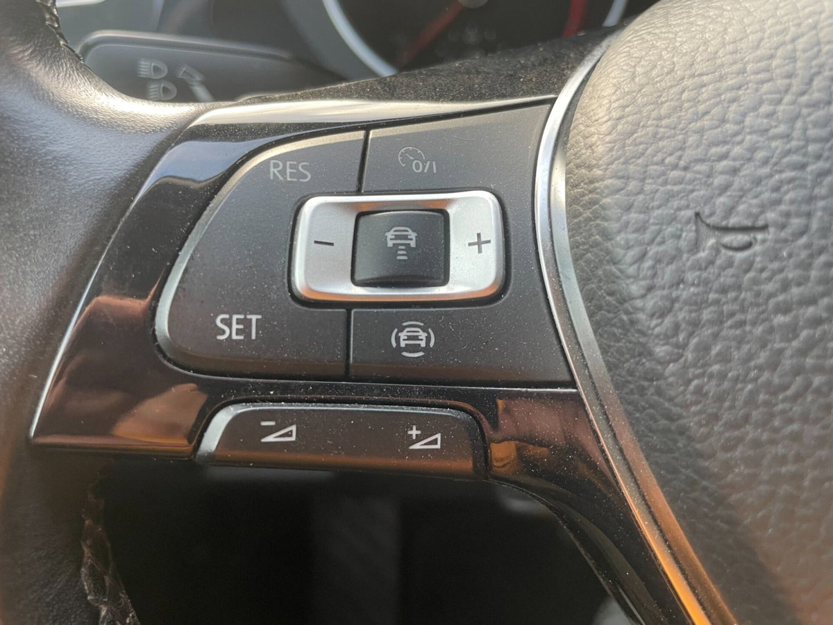 Volkswagen Tiguan 2.0 TDI SCR DSG Business BlueMotion Technology (15)