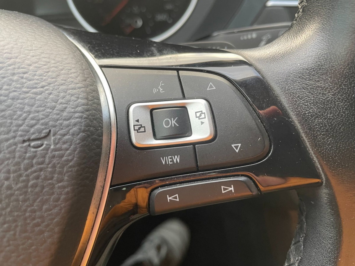 Volkswagen Tiguan 2.0 TDI SCR DSG Business BlueMotion Technology (16)