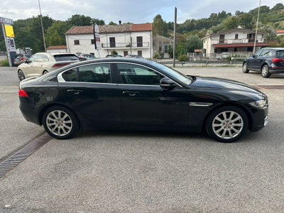 Jaguar XE 2.0 D Turbo 180CV aut. Portfolio (6)