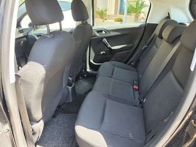 Peugeot 208 82 5 porte Allure (18)