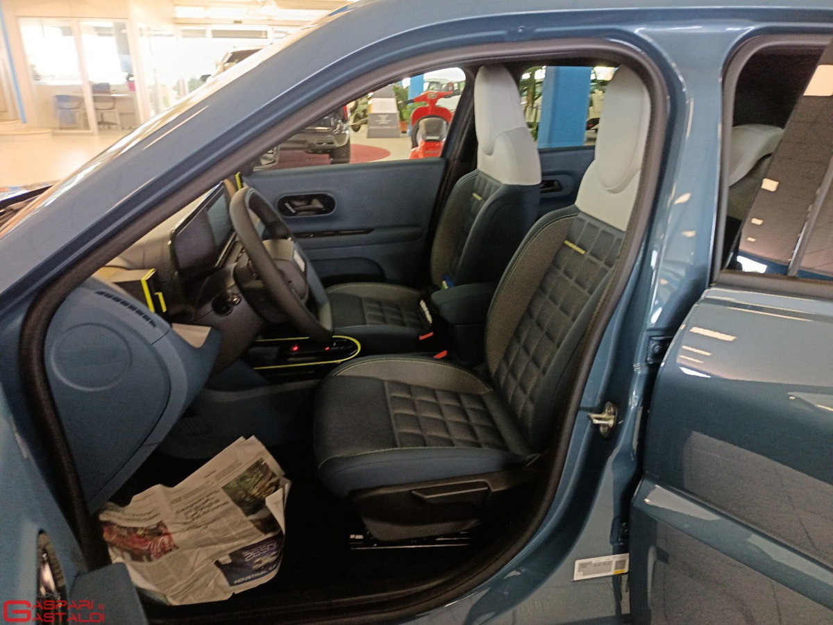 Fiat Grande Panda 44 kWh La Prima (7)