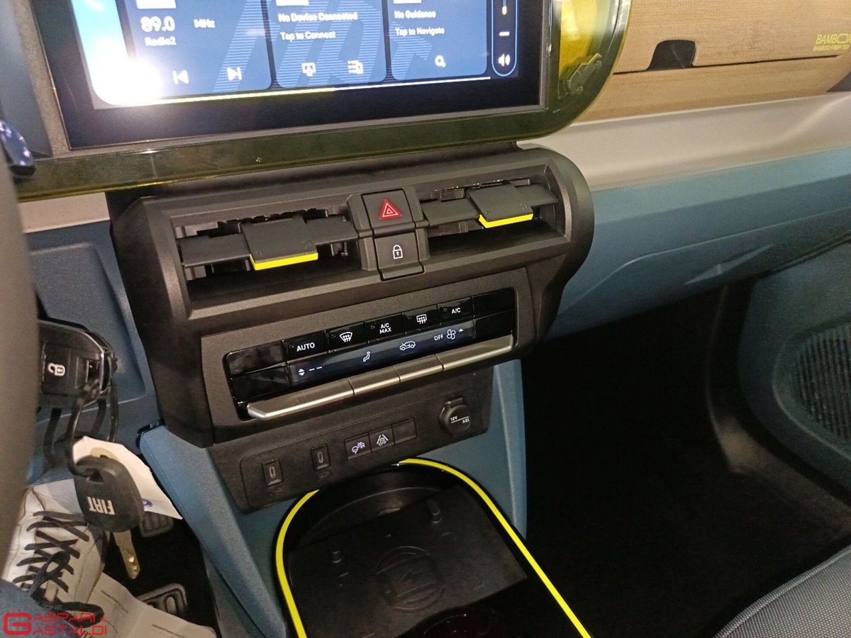 Fiat Grande Panda 1.2 hybrid La Prima 110cv edct (18)