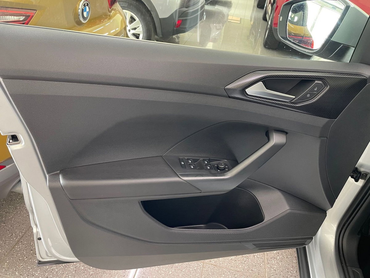 Volkswagen T-Cross 1.0 TSI Style BMT (12)