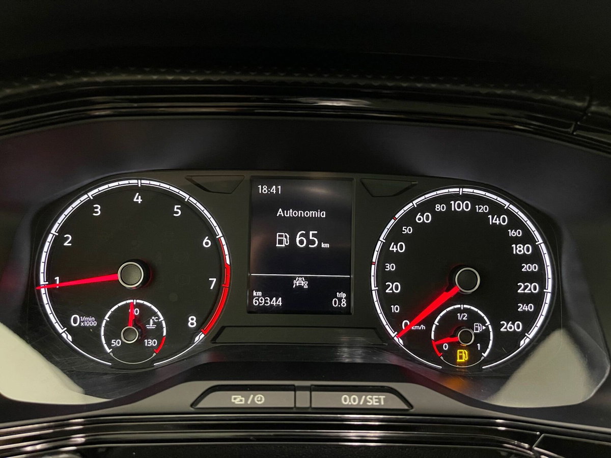 Volkswagen T-Cross 1.0 TSI Style BMT (17)