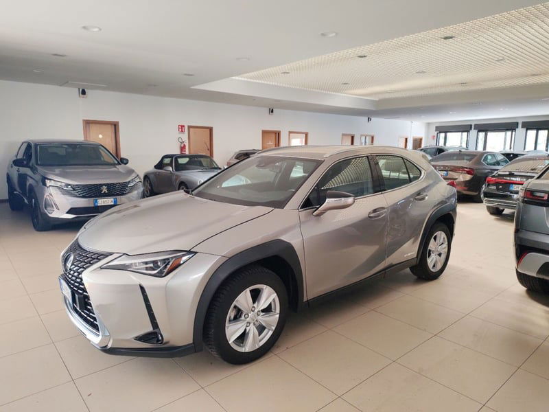 Lexus UX Hybrid Midnight Edition