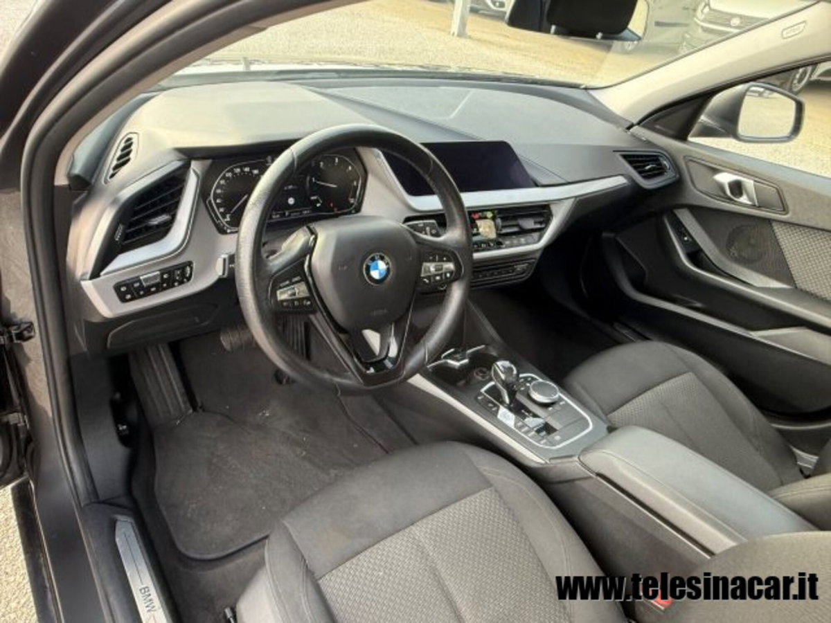 BMW Serie 1 116d 2.0 116CV cat 5 porte Attiva DPF (16)
