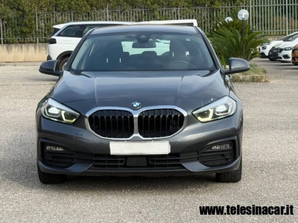 BMW Serie 1 116d 2.0 116CV cat 5 porte Attiva DPF (3)