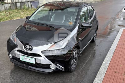 Toyota Aygo 1.0 VVT-i 69 CV 5 porte x-cool TSS usata
