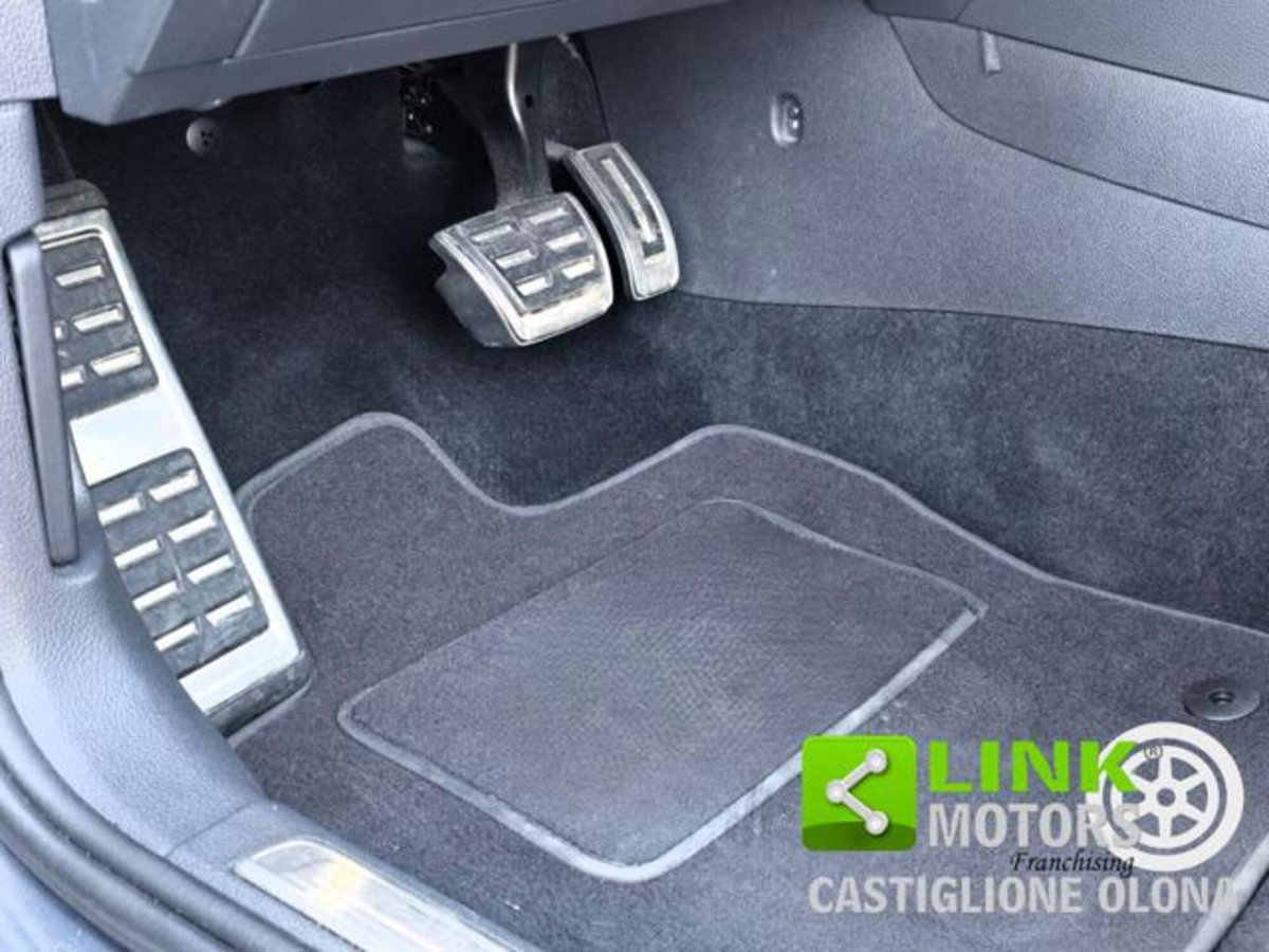 Volkswagen Golf Variant GTD 2.0 TDI DSG BlueMotion Technology (14)