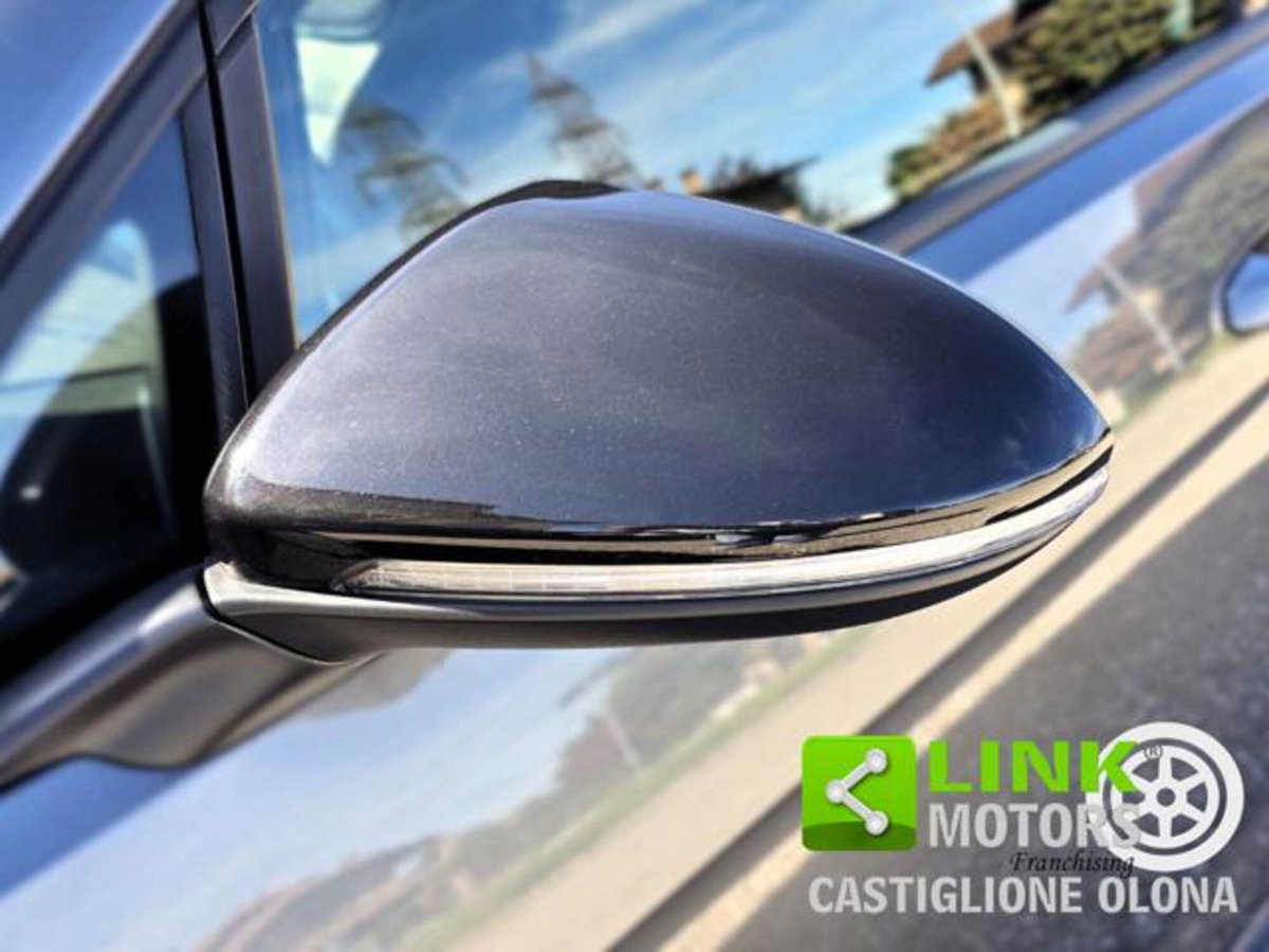 Volkswagen Golf Variant GTD 2.0 TDI DSG BlueMotion Technology (16)
