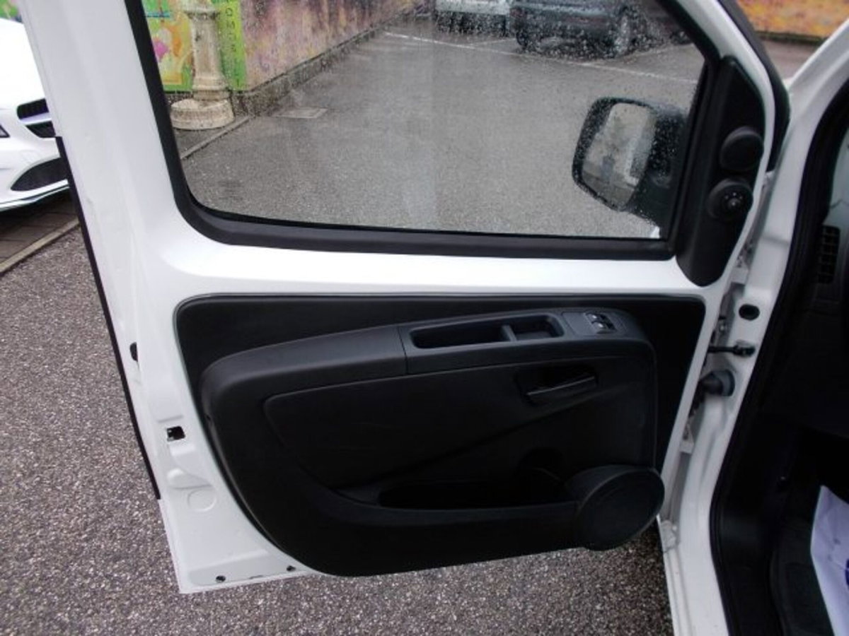 Fiat Fiorino Furgone cargo 1.3 mjt 95cv SX (15)