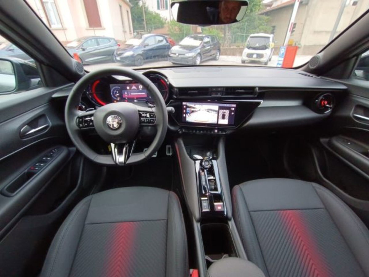 Alfa Romeo Junior elettrica Speciale 156cv (11)