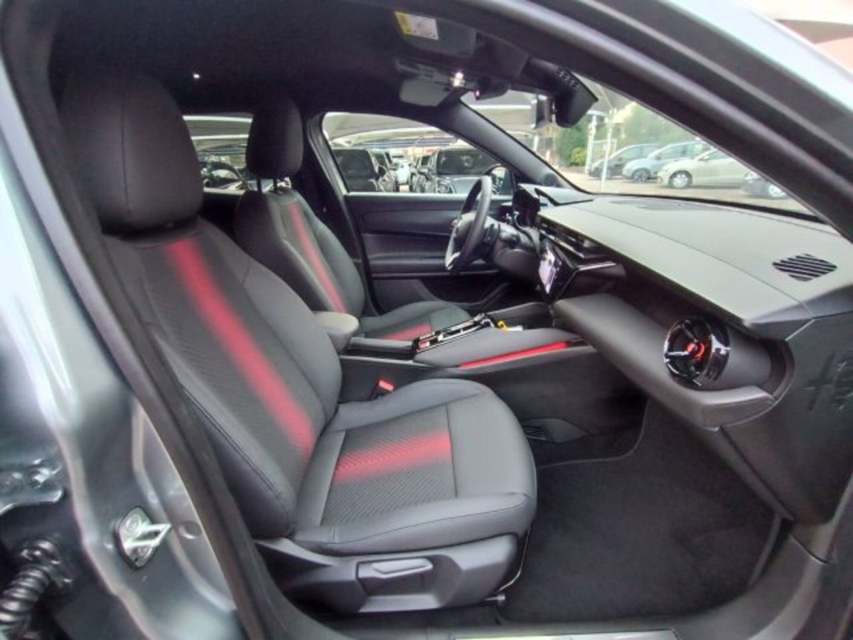 Alfa Romeo Junior elettrica Speciale 156cv (12)