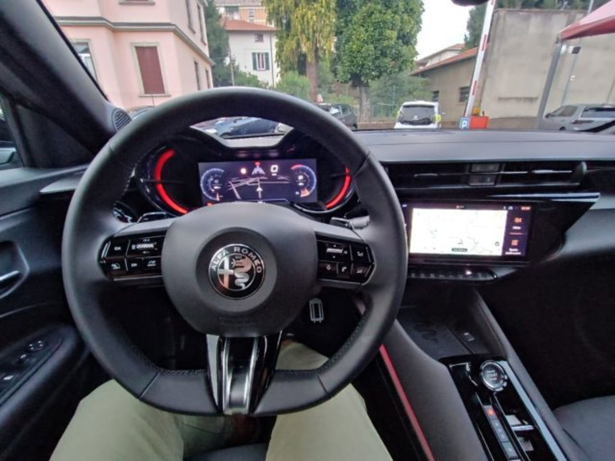 Alfa Romeo Junior elettrica Speciale 156cv (14)