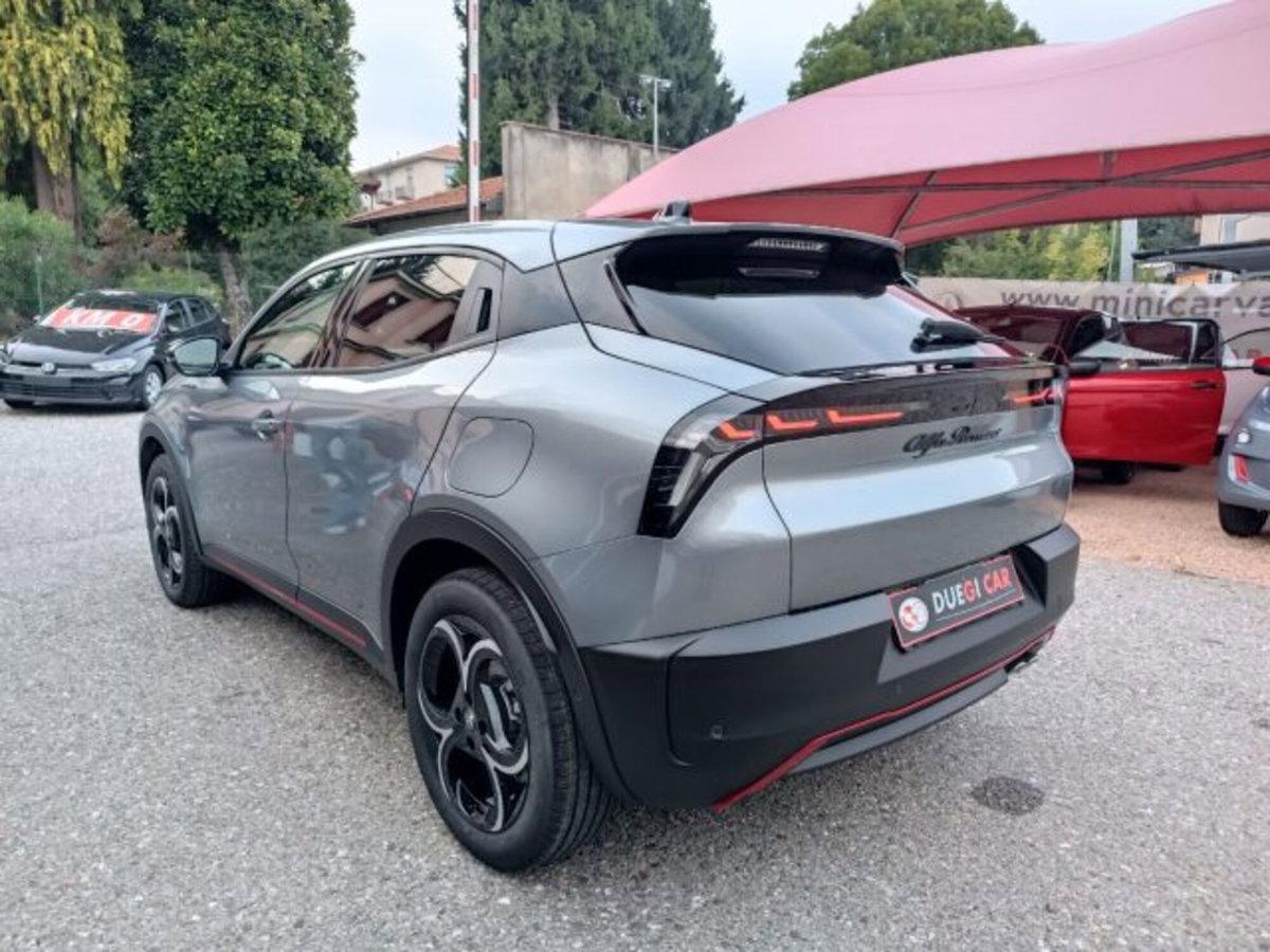 Alfa Romeo Junior elettrica Speciale 156cv (5)