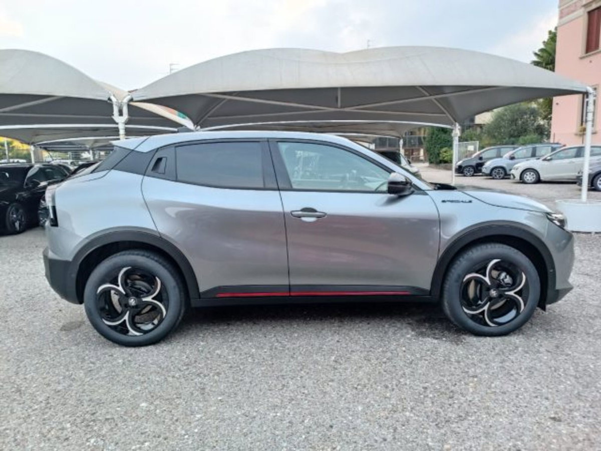 Alfa Romeo Junior elettrica Speciale 156cv (8)