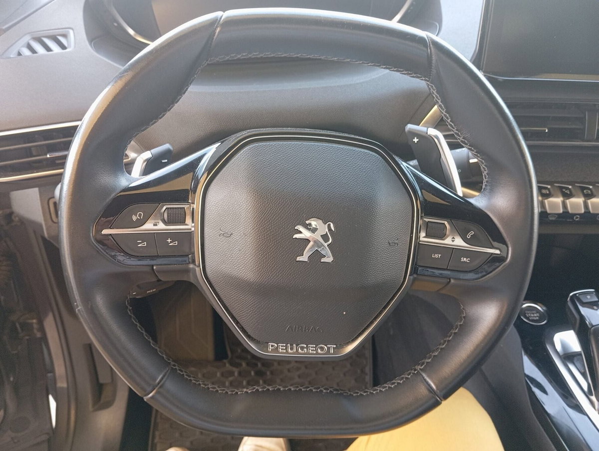 Peugeot 3008 PureTech Turbo 130 S&S EAT8 Allure (11)