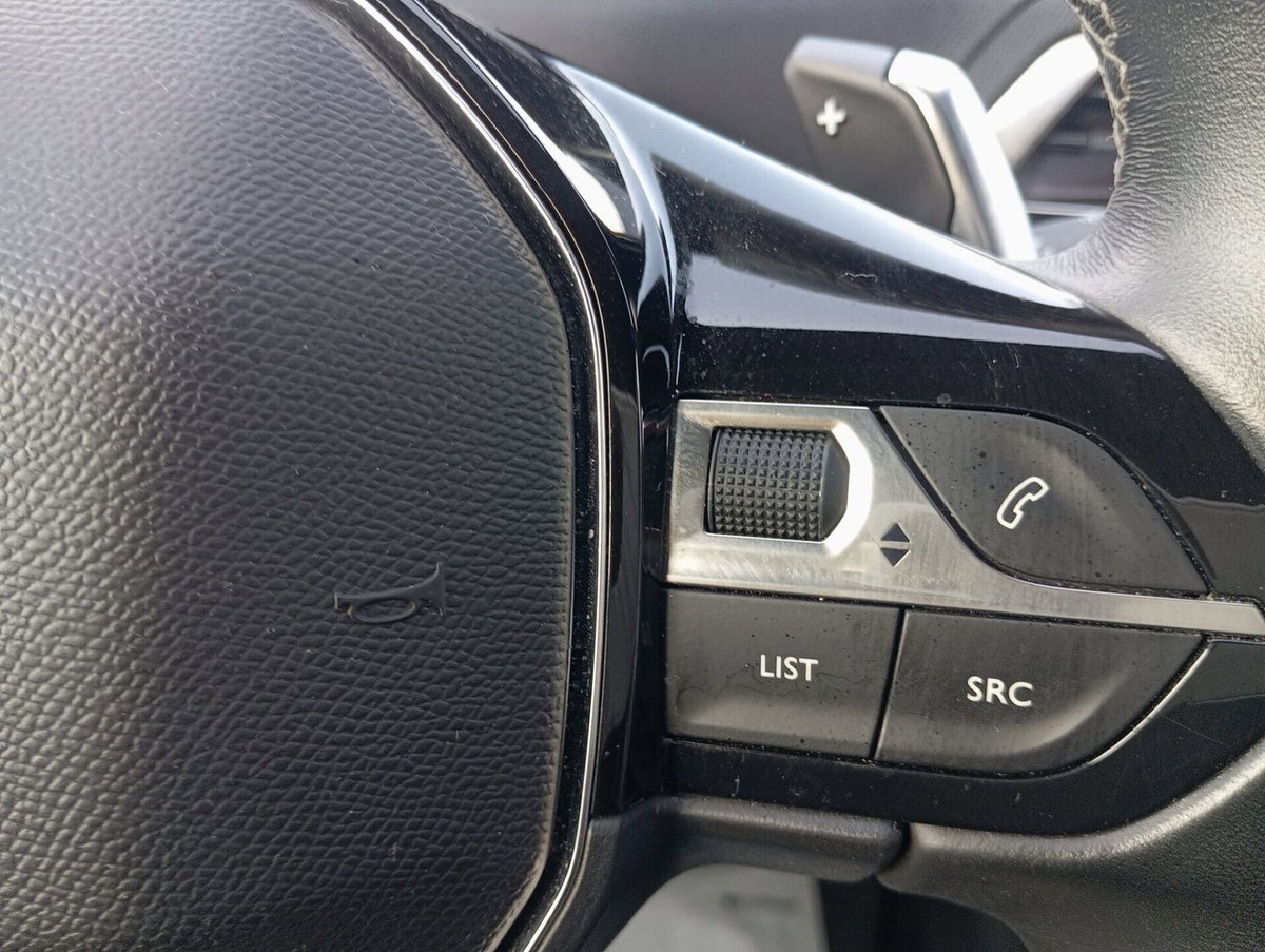 Peugeot 3008 PureTech Turbo 130 S&S EAT8 Allure (14)