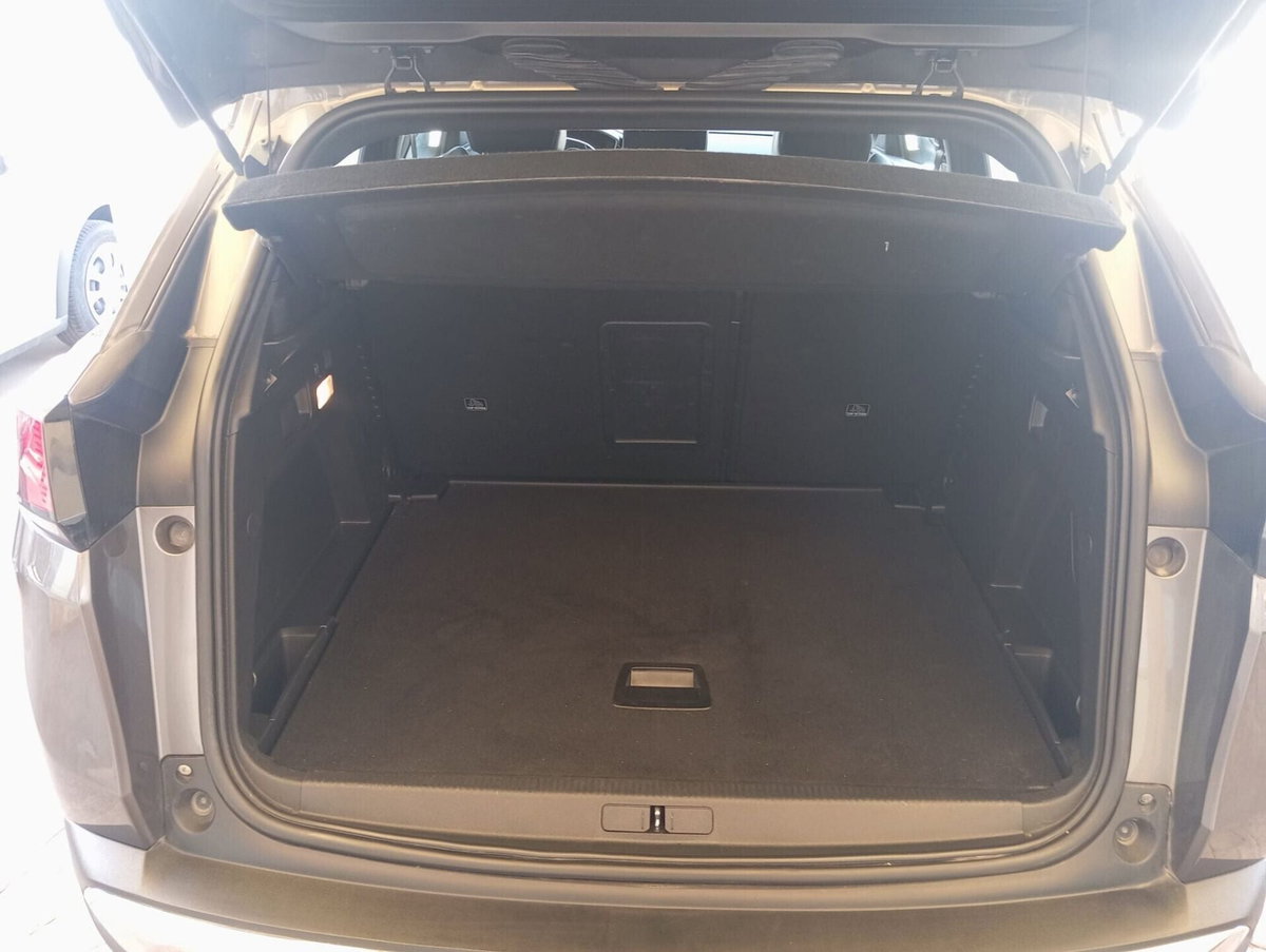 Peugeot 3008 PureTech Turbo 130 S&S EAT8 Allure (9)