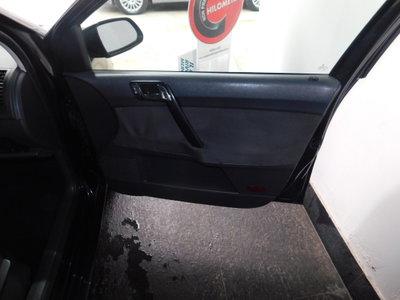 Volkswagen Polo 1.4/69CV TDI 5p. Comfortline (17)