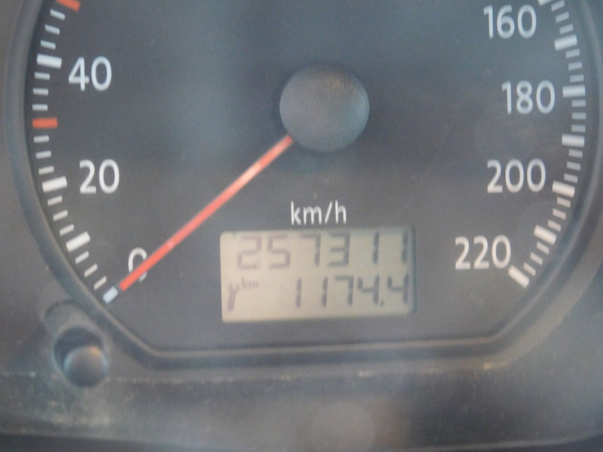 Volkswagen Polo 1.4/69CV TDI 5p. Comfortline (6)