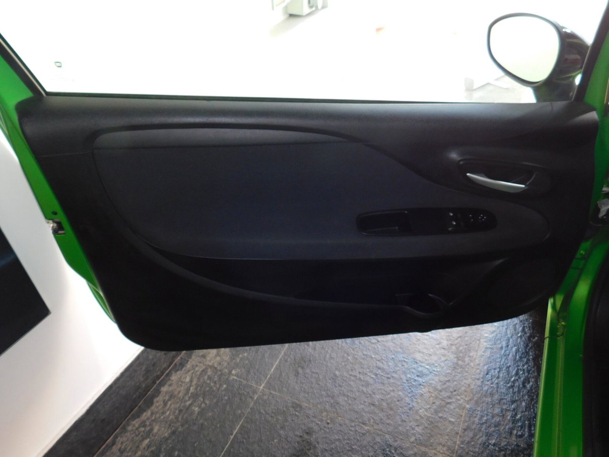 Fiat Punto 0.9 TwinAir Turbo S&S 3 porte TwinAir (5)