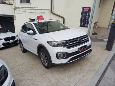 Volkswagen T-Cross 1.0 TSI 110 CV Sport usata