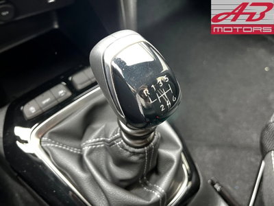 Opel Corsa 1.2 100 CV GS Line (16)