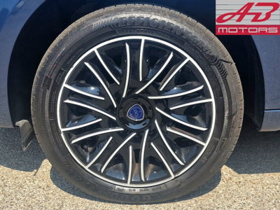 Lancia Ypsilon 1.0 FireFly 5 porte S&S Hybrid Ecochic A. Ferretti (9)