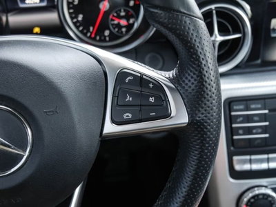 Mercedes-Benz SLC 180 Premium (8)
