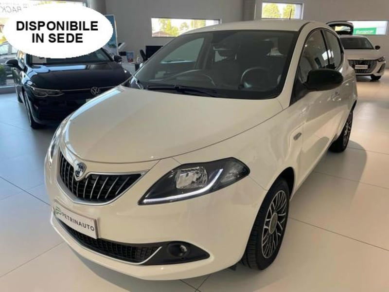 Lancia Ypsilon 1.0 FireFly 5 porte S&S Hybrid Ecochic Silver