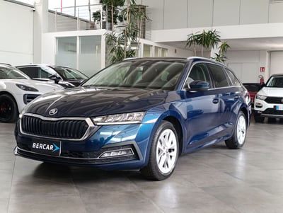 Skoda Octavia Station Wagon 1.5 G-TEC DSG Wagon Sportline usata