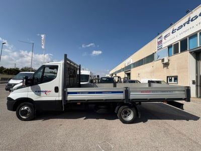 Iveco Daily Telaio 35C15 3.0 Hpi PM-RG Cabinato usata