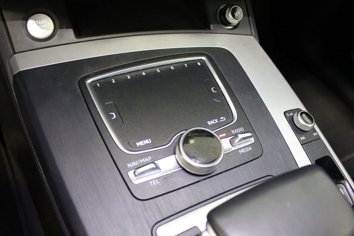 Audi Q5 40 TDI quattro S tronic Business (15)