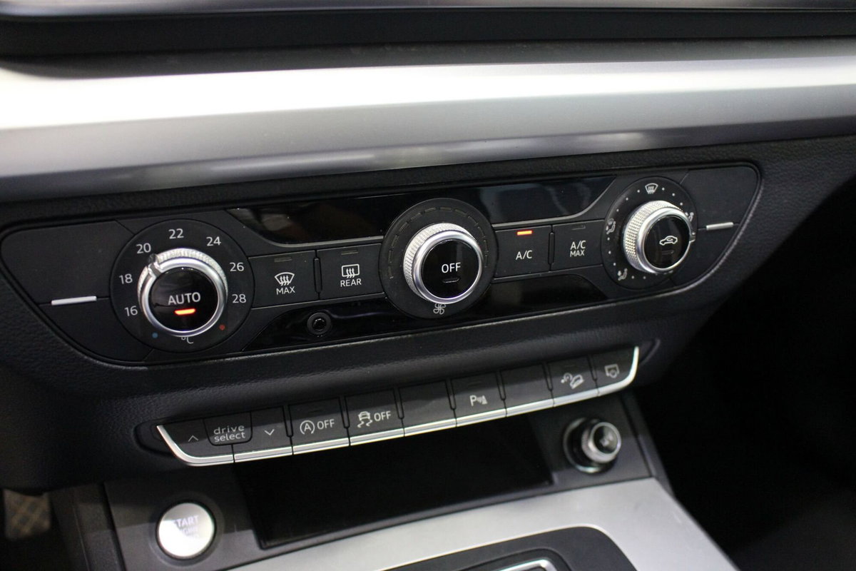 Audi Q5 40 TDI quattro S tronic Business (17)