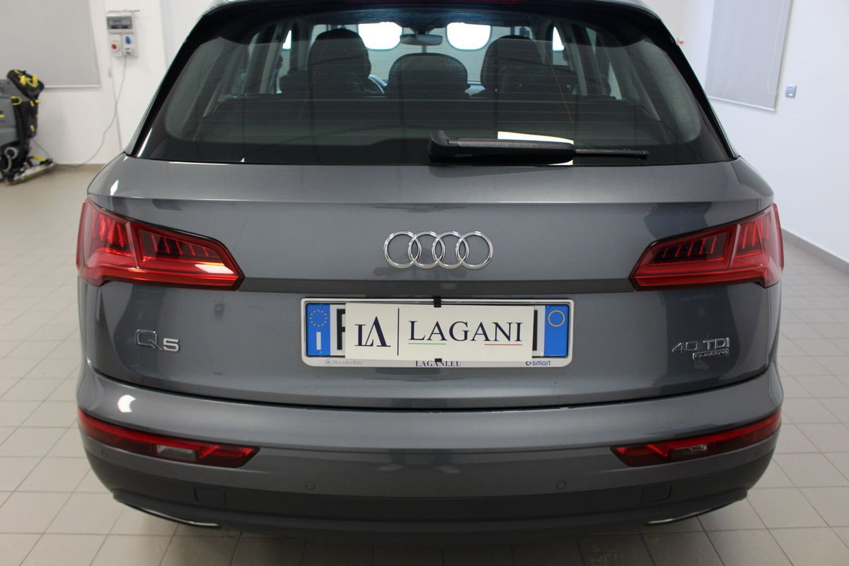 Audi Q5 40 TDI quattro S tronic Business (5)