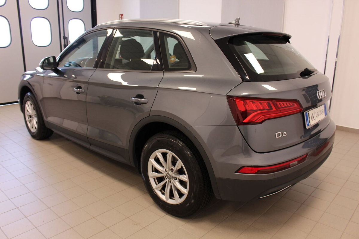 Audi Q5 40 TDI quattro S tronic Business (6)