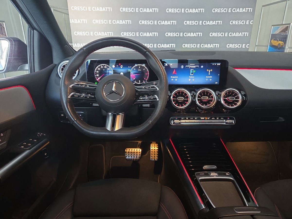Mercedes-Benz Classe B 180 AMG Line Premium auto (10)