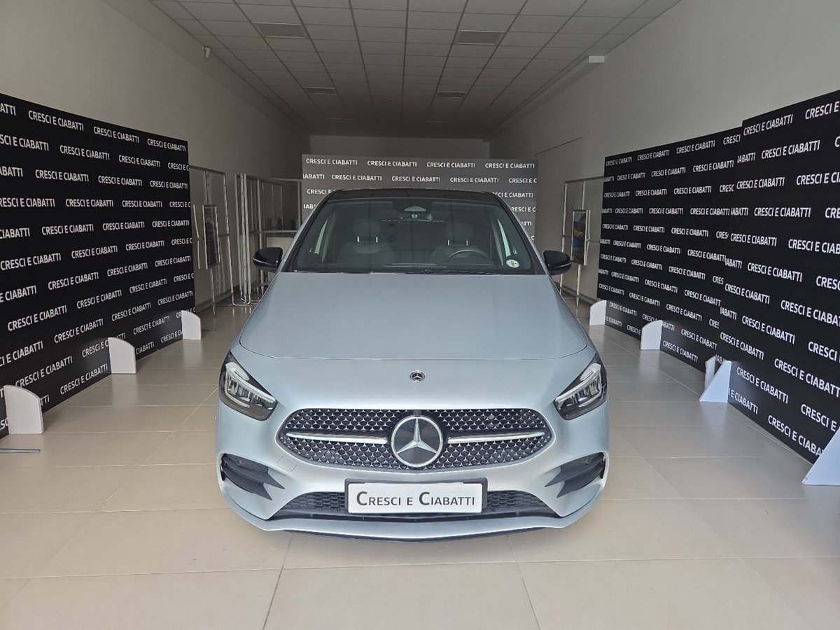 Mercedes-Benz Classe B 180 AMG Line Premium auto (2)