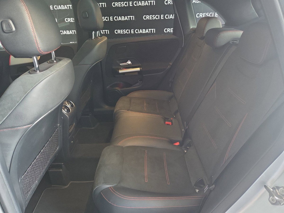 Mercedes-Benz Classe B 180 AMG Line Premium auto (9)