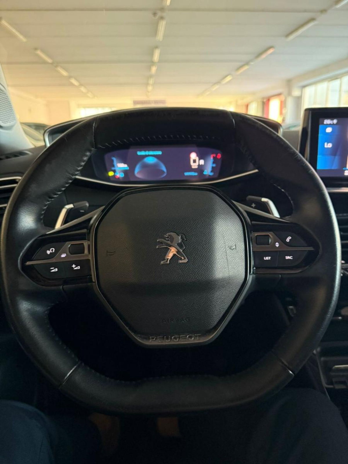 Peugeot 2008 BlueHDi 130 S&S EAT8 Allure Pack (14)