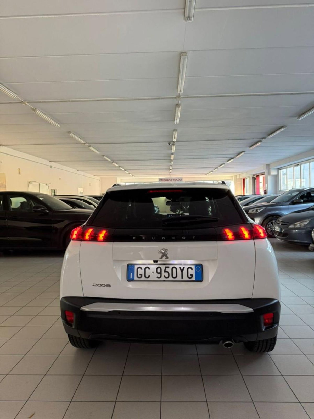 Peugeot 2008 BlueHDi 130 S&S EAT8 Allure Pack (6)