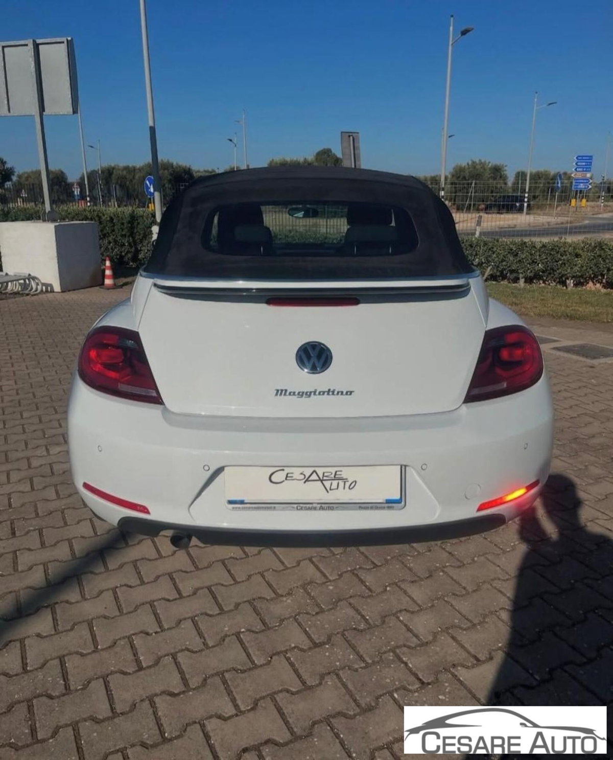 Volkswagen Maggiolino Cabrio 1.2 TSI Design (2)