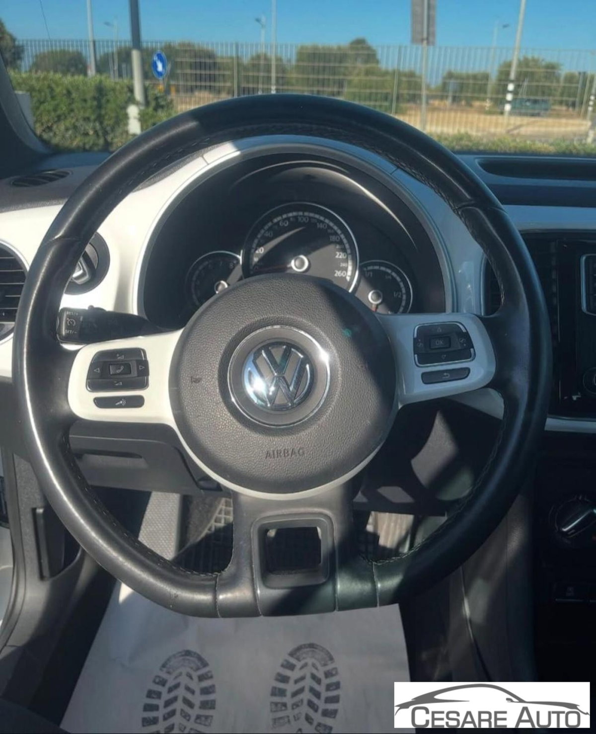 Volkswagen Maggiolino Cabrio 1.2 TSI Design (5)