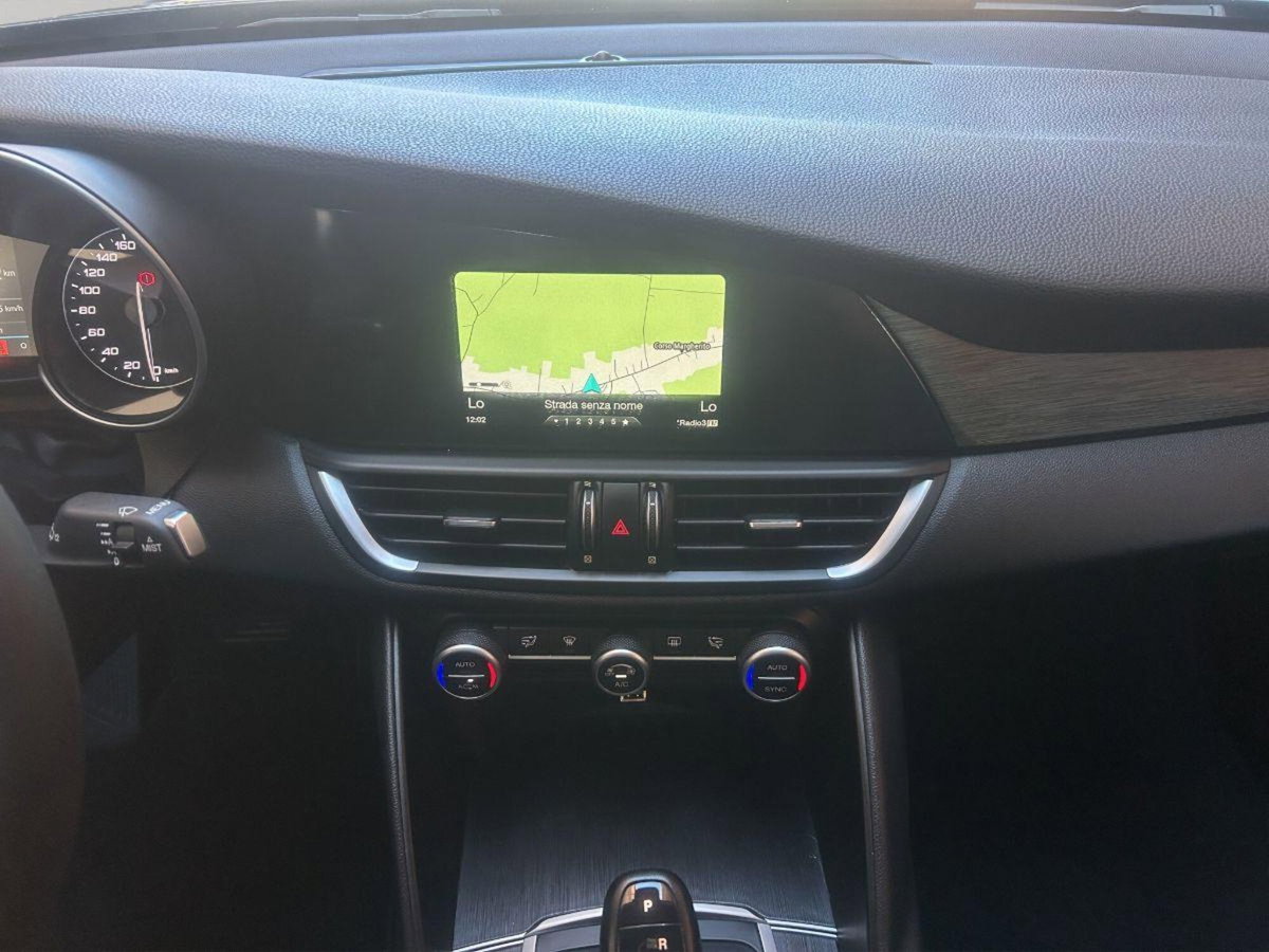 Alfa Romeo Giulia 2.2 Turbodiesel 150 CV AT8 Super (12)