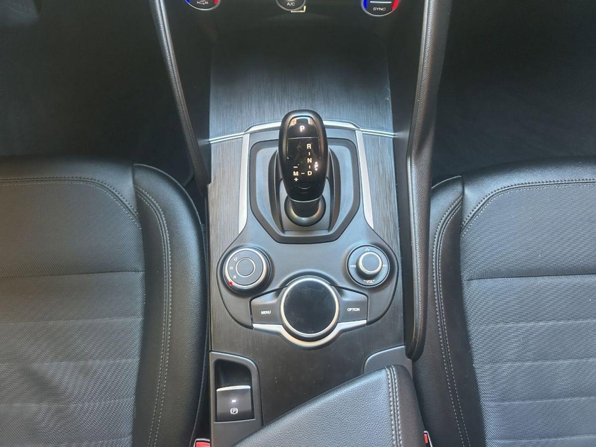 Alfa Romeo Giulia 2.2 Turbodiesel 150 CV AT8 Super (13)