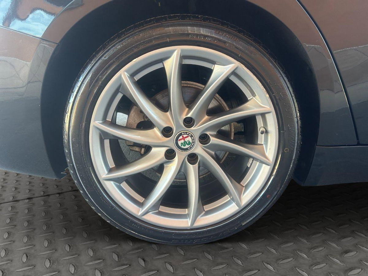 Alfa Romeo Giulia 2.2 Turbodiesel 150 CV AT8 Super (18)