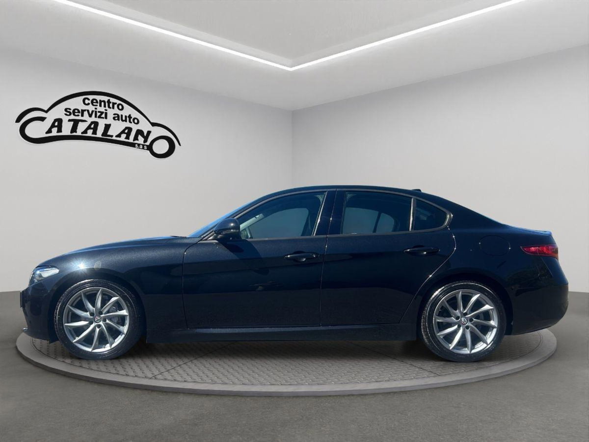 Alfa Romeo Giulia 2.2 Turbodiesel 150 CV AT8 Super (2)